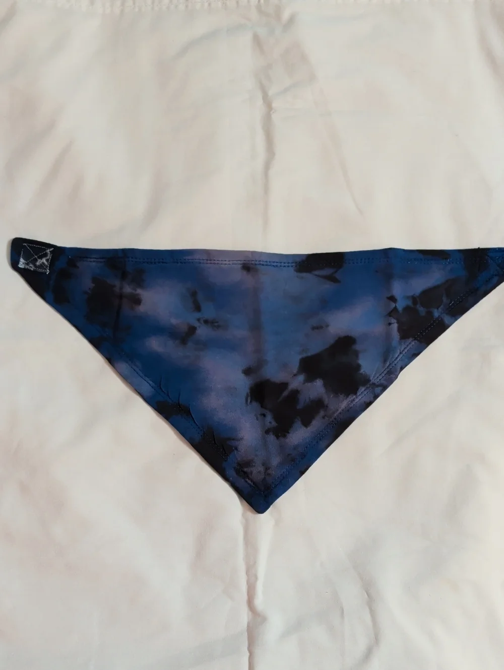 NWOT Tie-Dye Triangle Pet Bandana / Baby Bandaid Bib in Navy Blue And Black